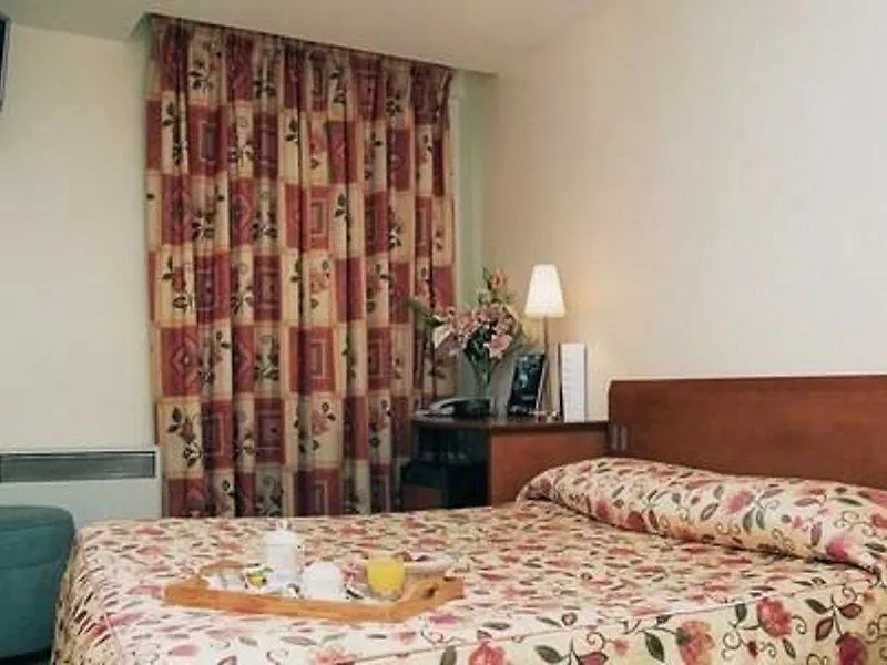 Hotel Le Montana Paris 3*,  France